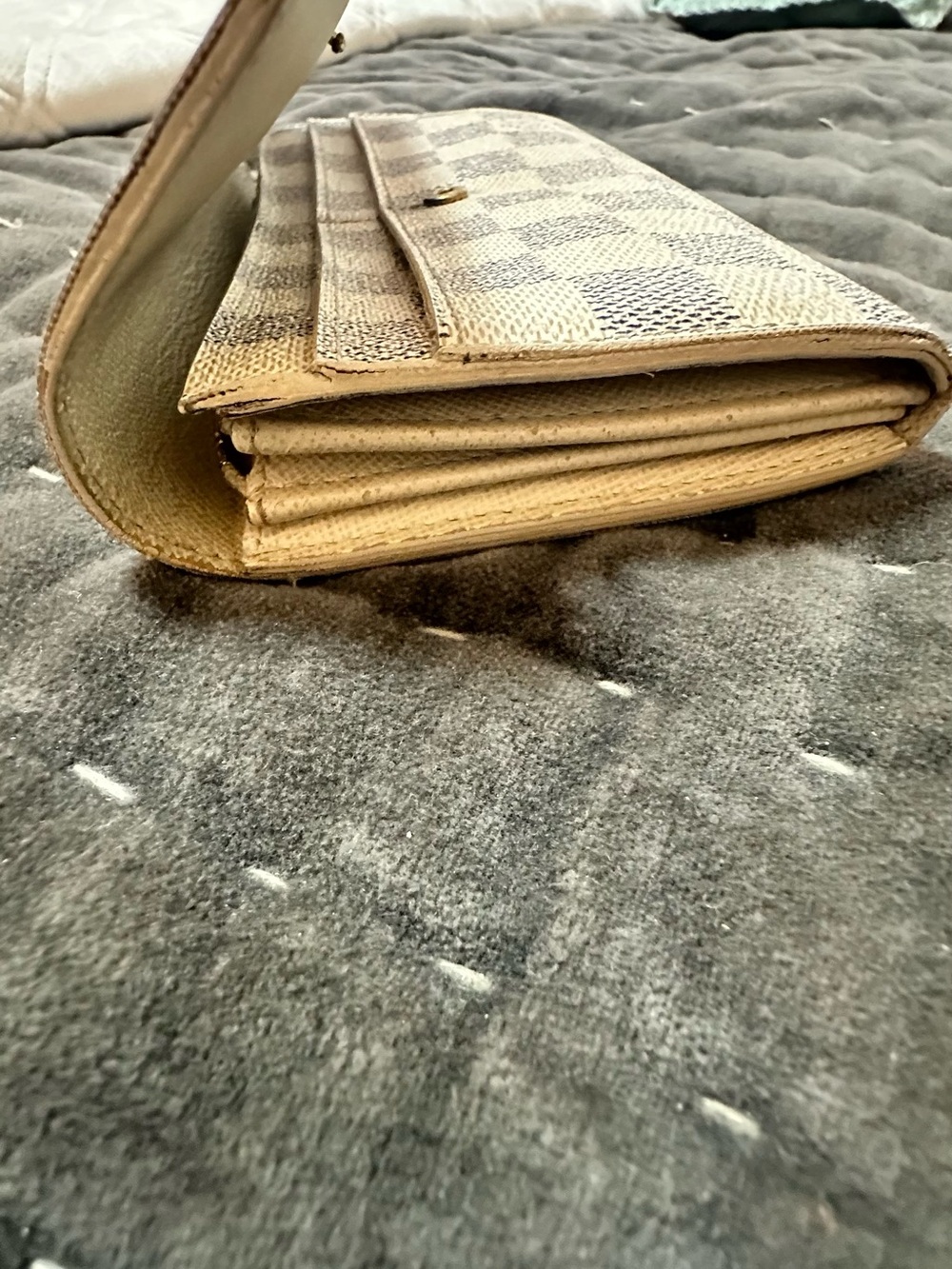 Authentic Louis Vuitton Damier Azur Sarah Wallet - Mint Condition - Picture 11 of 16